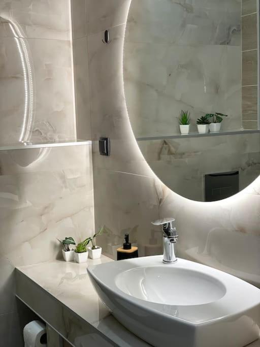 The Modern Apartment Tesalonika Bagian luar foto